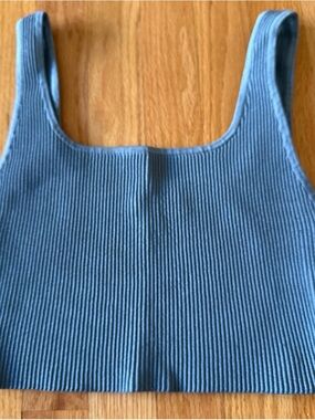 Babaton Top Size Medium